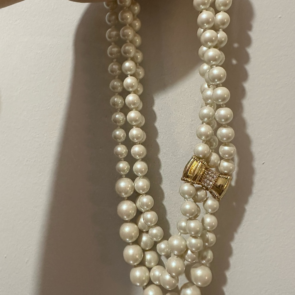 Kate Spade Bow Statement necklace